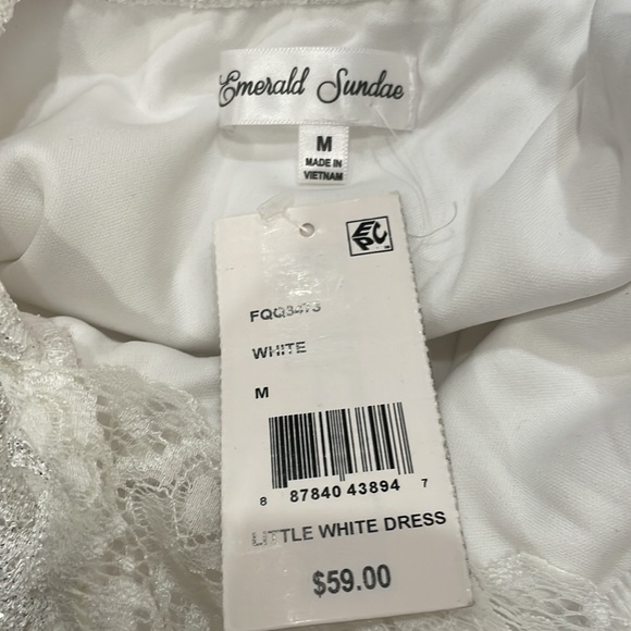 Emerald Sunday little white mini dress - Picture 3 of 8